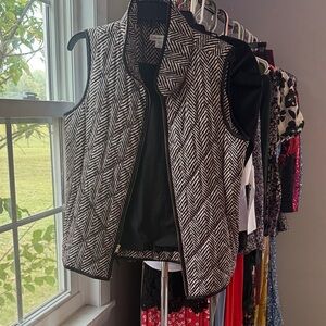 Coldwater Creek Black and White Patterned Vest Size M 10/12